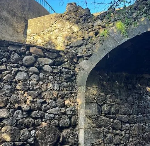 펜션 Maison Cevenole Typique Et Son Jardin Suspendu