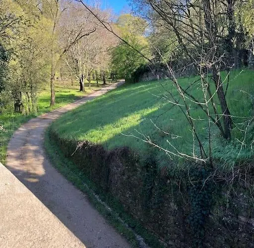 펜션 Maison Cevenole Typique Et Son Jardin Suspendu *